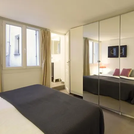 Parisian - Sentier, Bonne Nouvelle Parigi